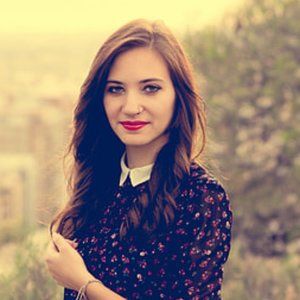 Meet your Posher, Rose